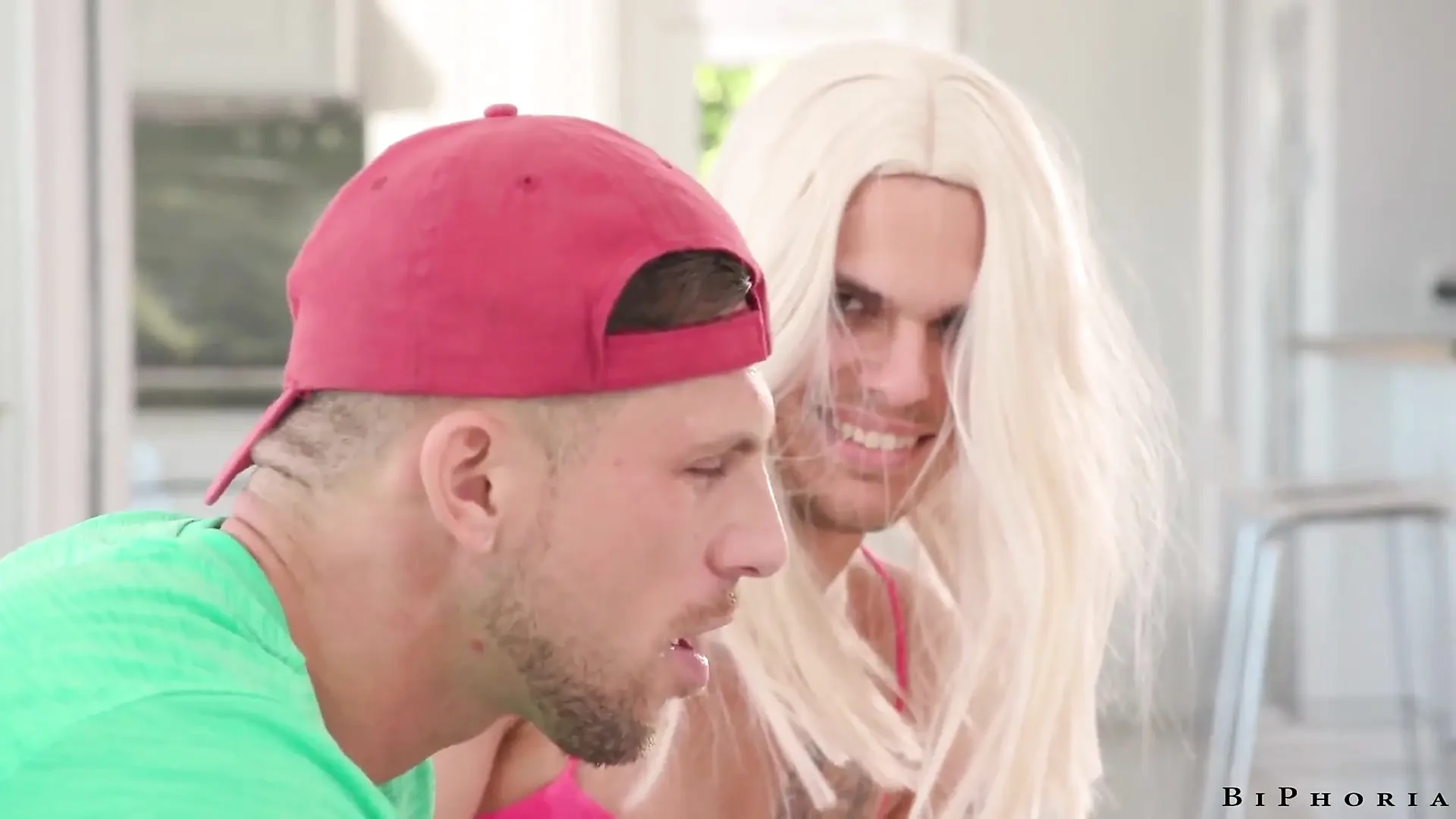 Biphoria Biased Distraction