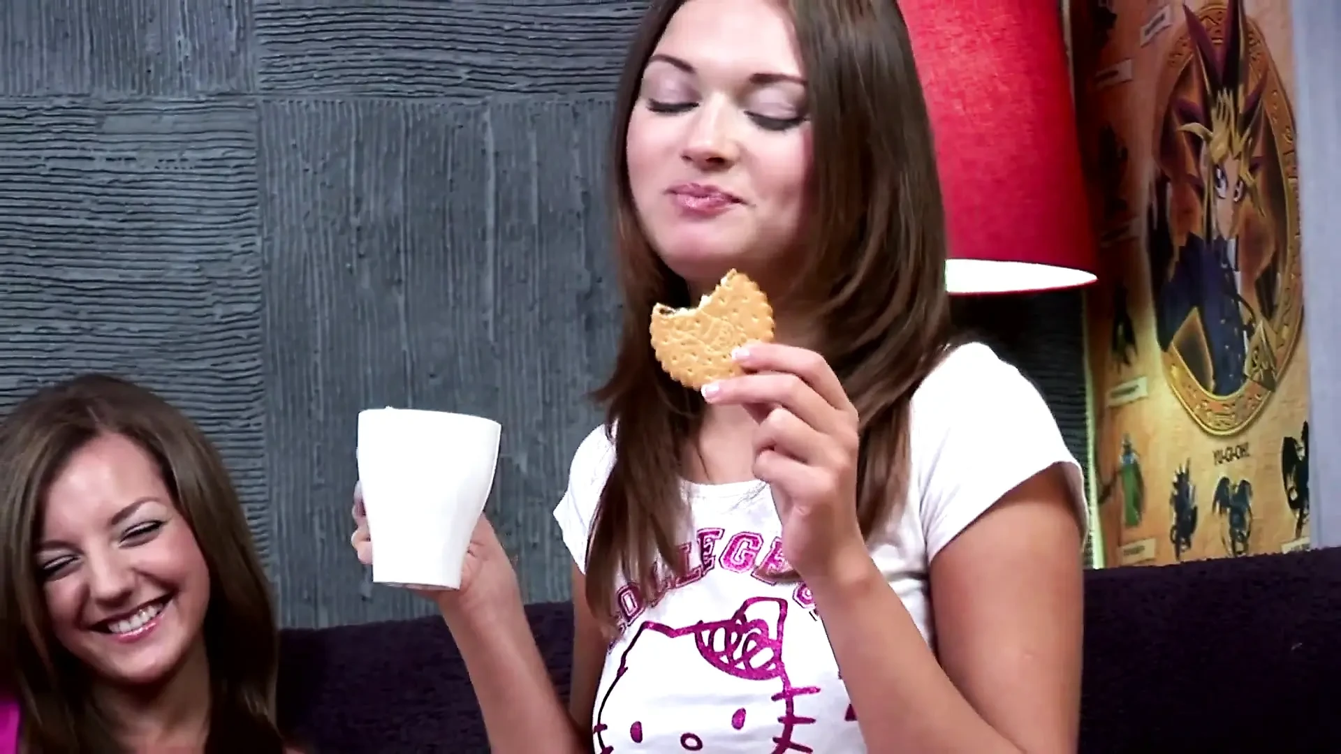 Lesbian anal dildo fucking models