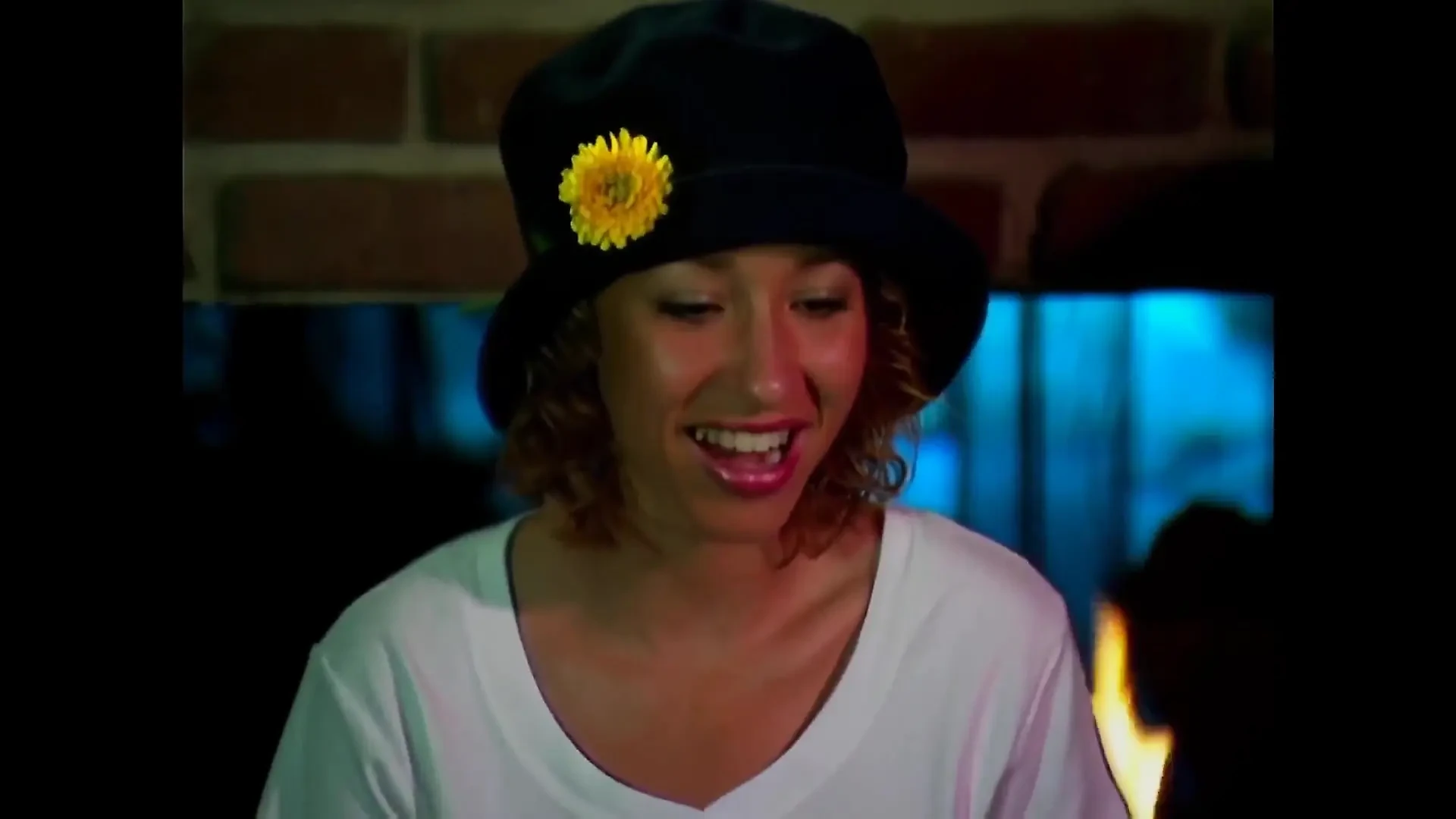 Intense and Hot Anal Sex for a Young Girl with a Soft and Round Ass